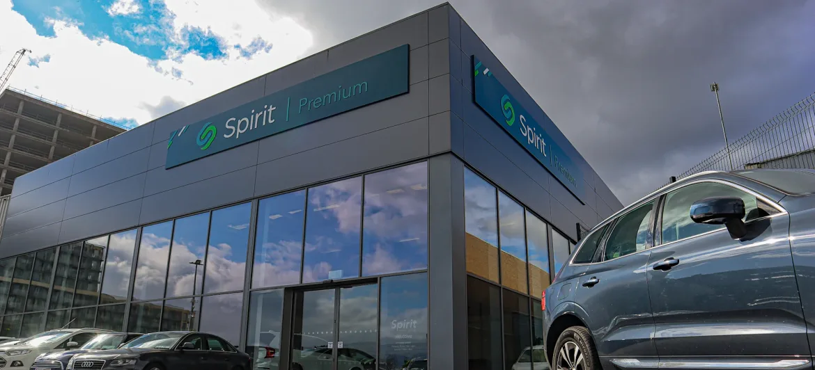 Spirit Motor Group instalează o centrală solară pilot la showroom-ul Jaguar Land Rover din Dublin